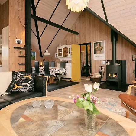 Three-bedroom In 69 Дом отдыха