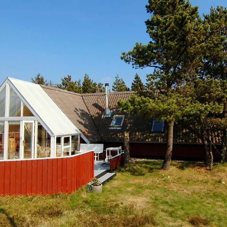 Three-bedroom In 69 Дом отдыха